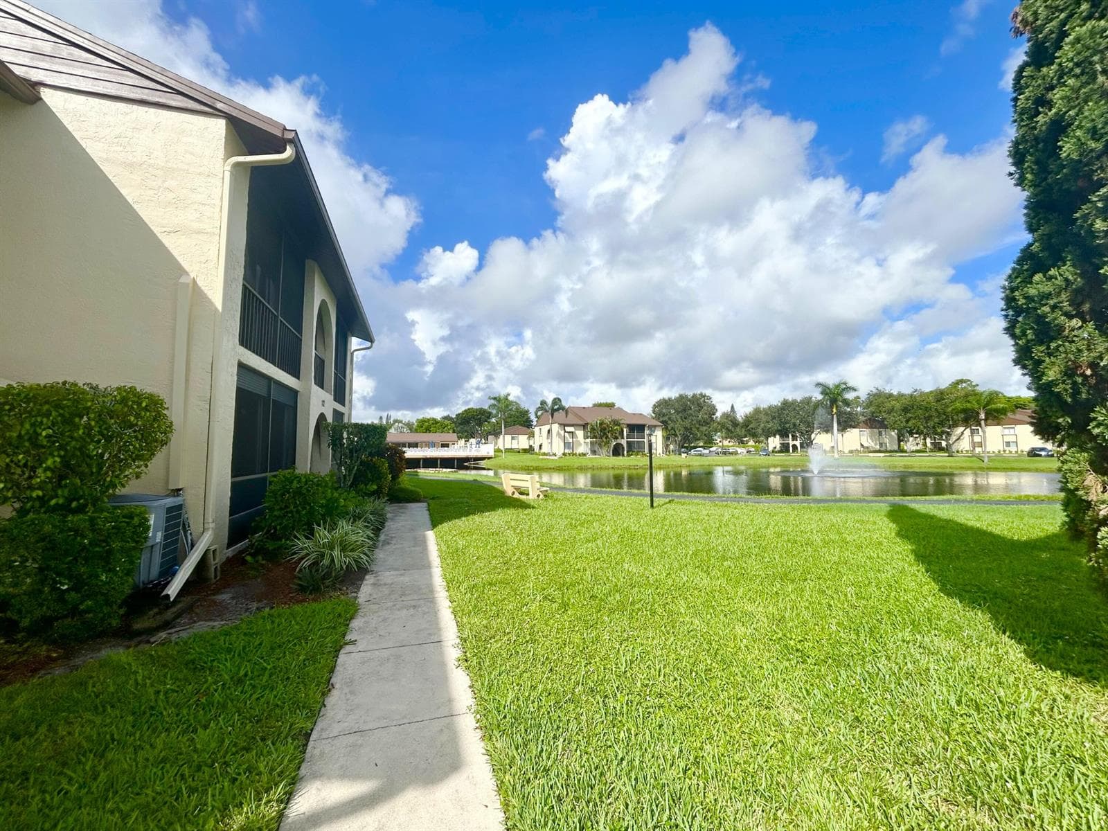 132 Lake Pine Circle # B-2, FL 33463 — zdjęcie 2