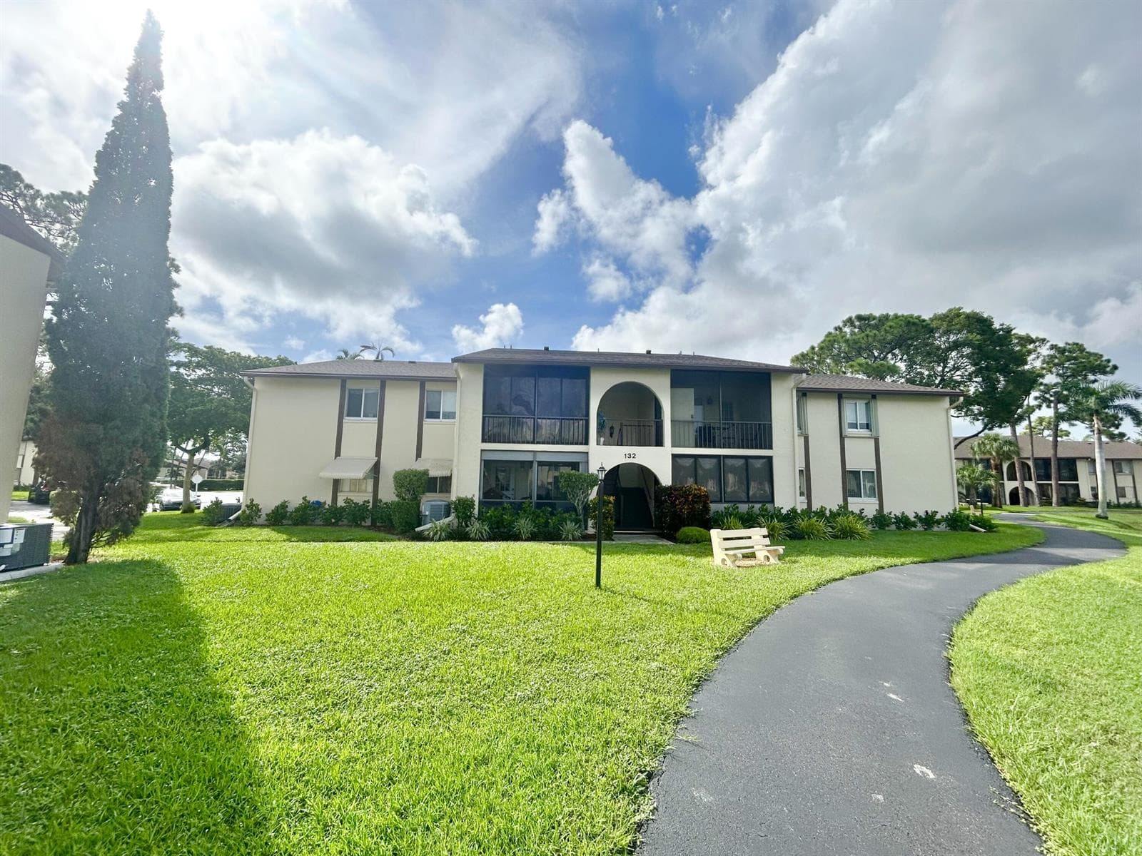 132 Lake Pine Circle # B-2, FL 33463