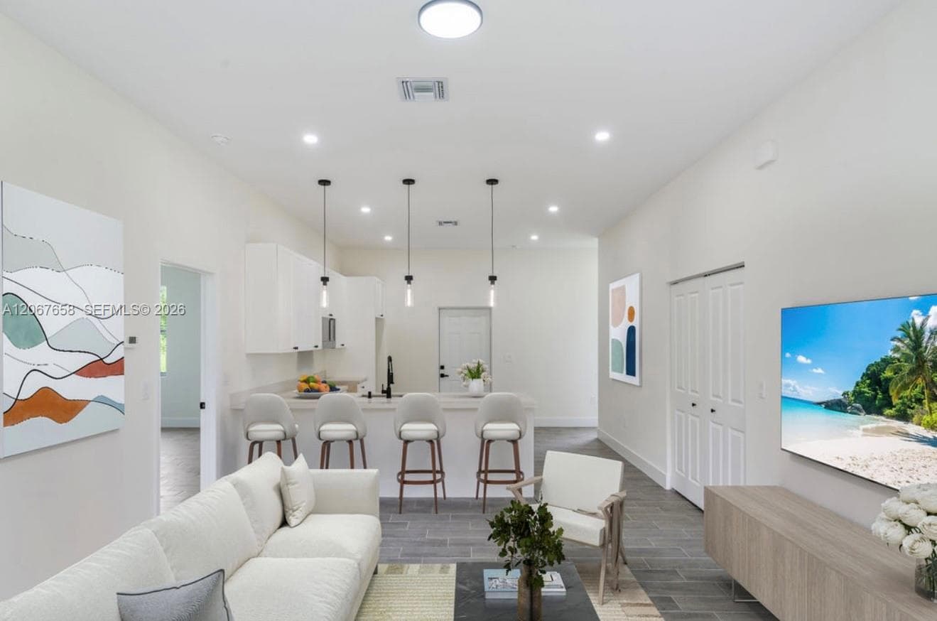 710 Peacock Ave, Lehigh Acres, FL 33974 — zdjęcie 5