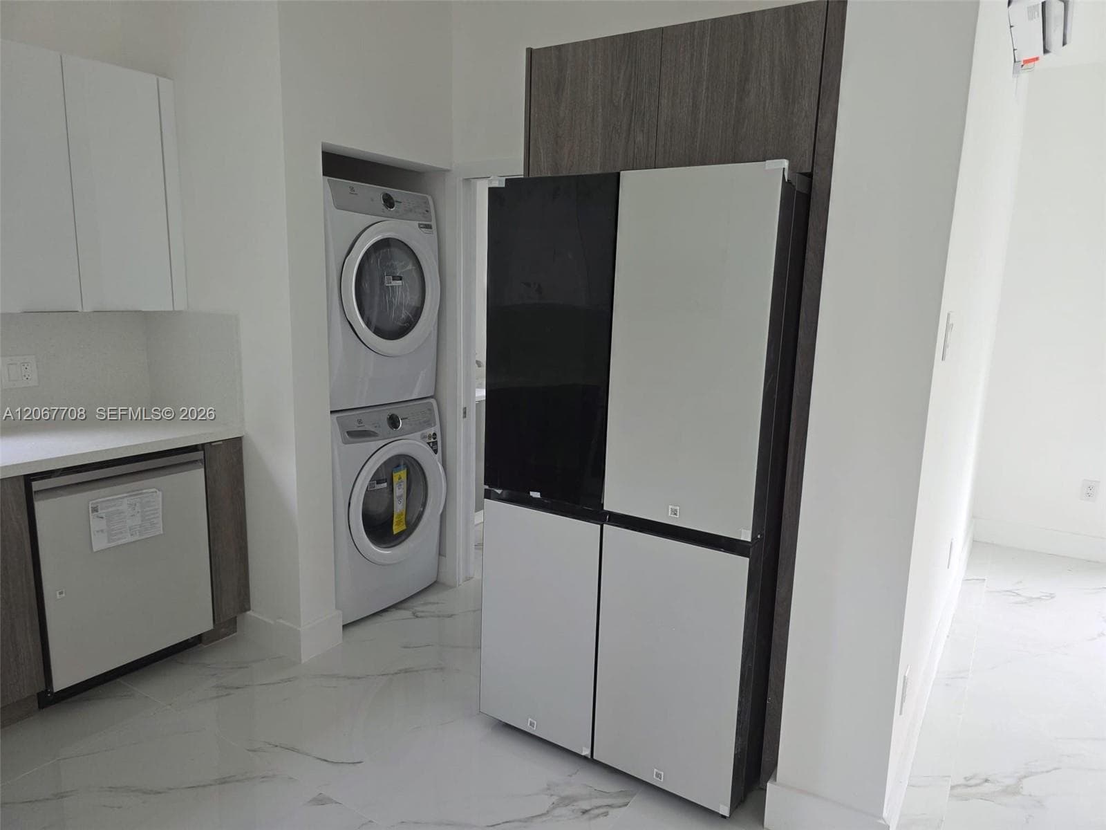 111 NE 45th St, Oakland Park, FL 33334 — zdjęcie 3