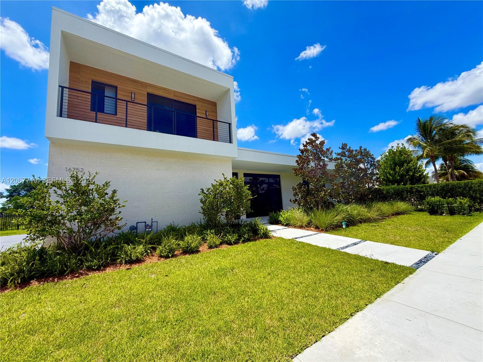 16752 S Botaniko Dr S, Weston, FL 33326 — zdjęcie 2