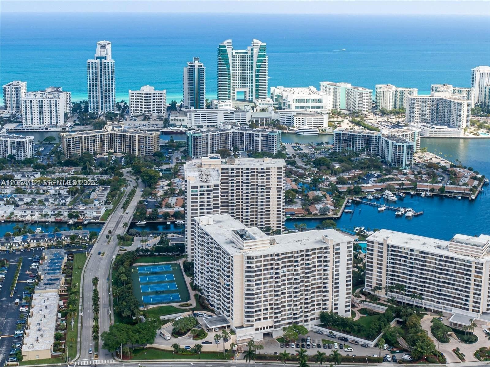600 Three Islands Blvd # 1113, Hallandale Beach, FL 33009 — zdjęcie 2