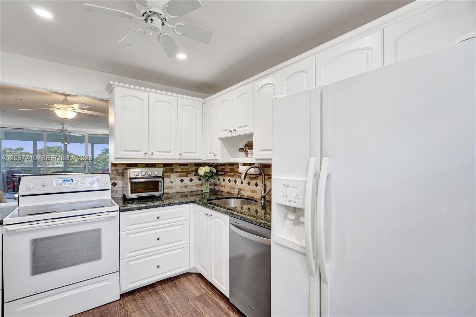 605 Oaks Dr # 504, Pompano Beach, FL 33069 — zdjęcie 4