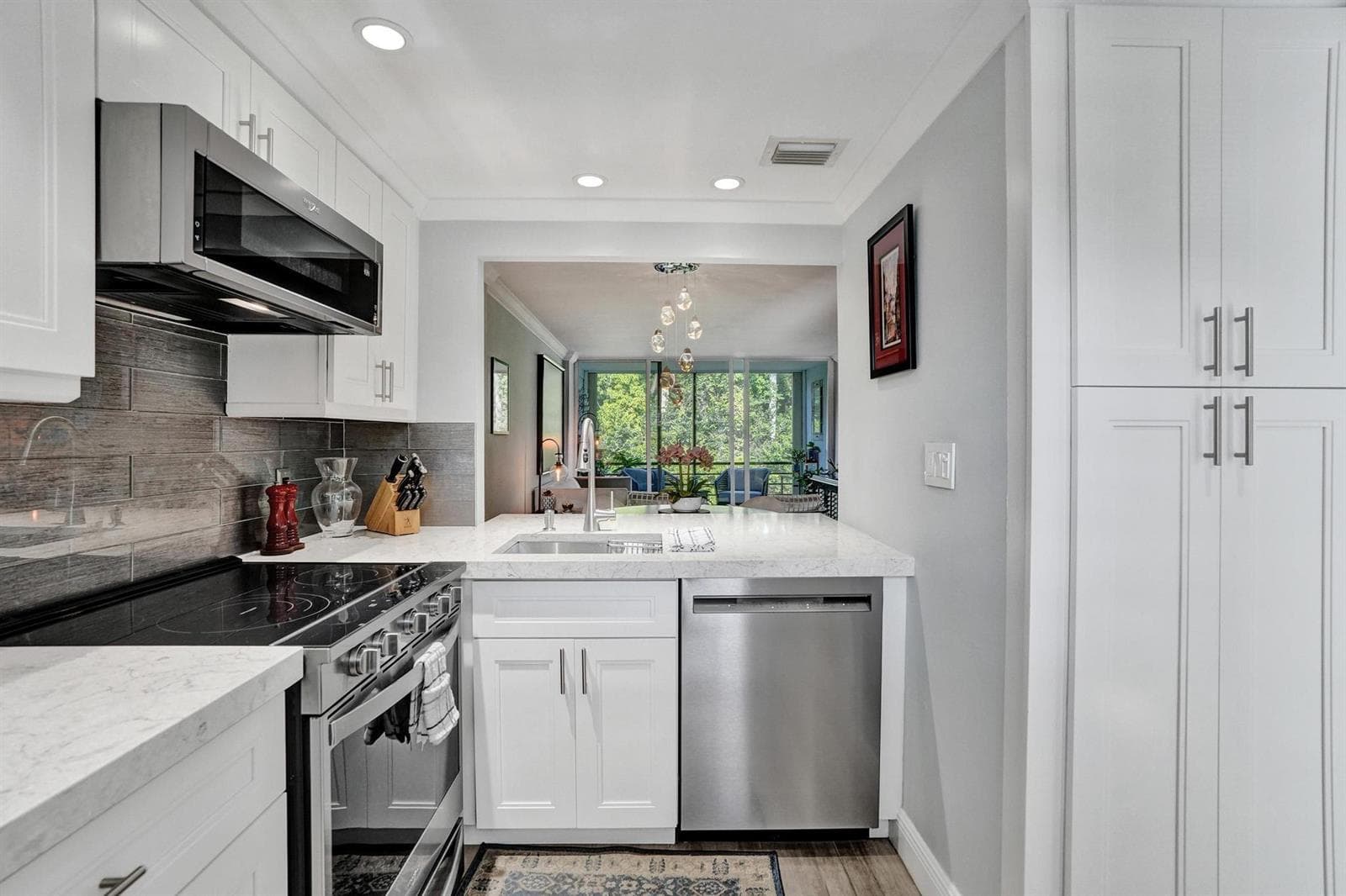 106 ROYAL PARK Drive # 2B, Oakland Park, FL 33309 — zdjęcie 2
