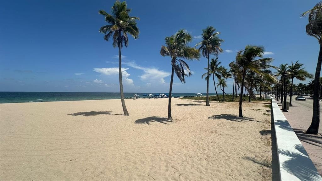 625 ANTIOCH Avenue # 302, Fort Lauderdale, FL 33304 — zdjęcie 2