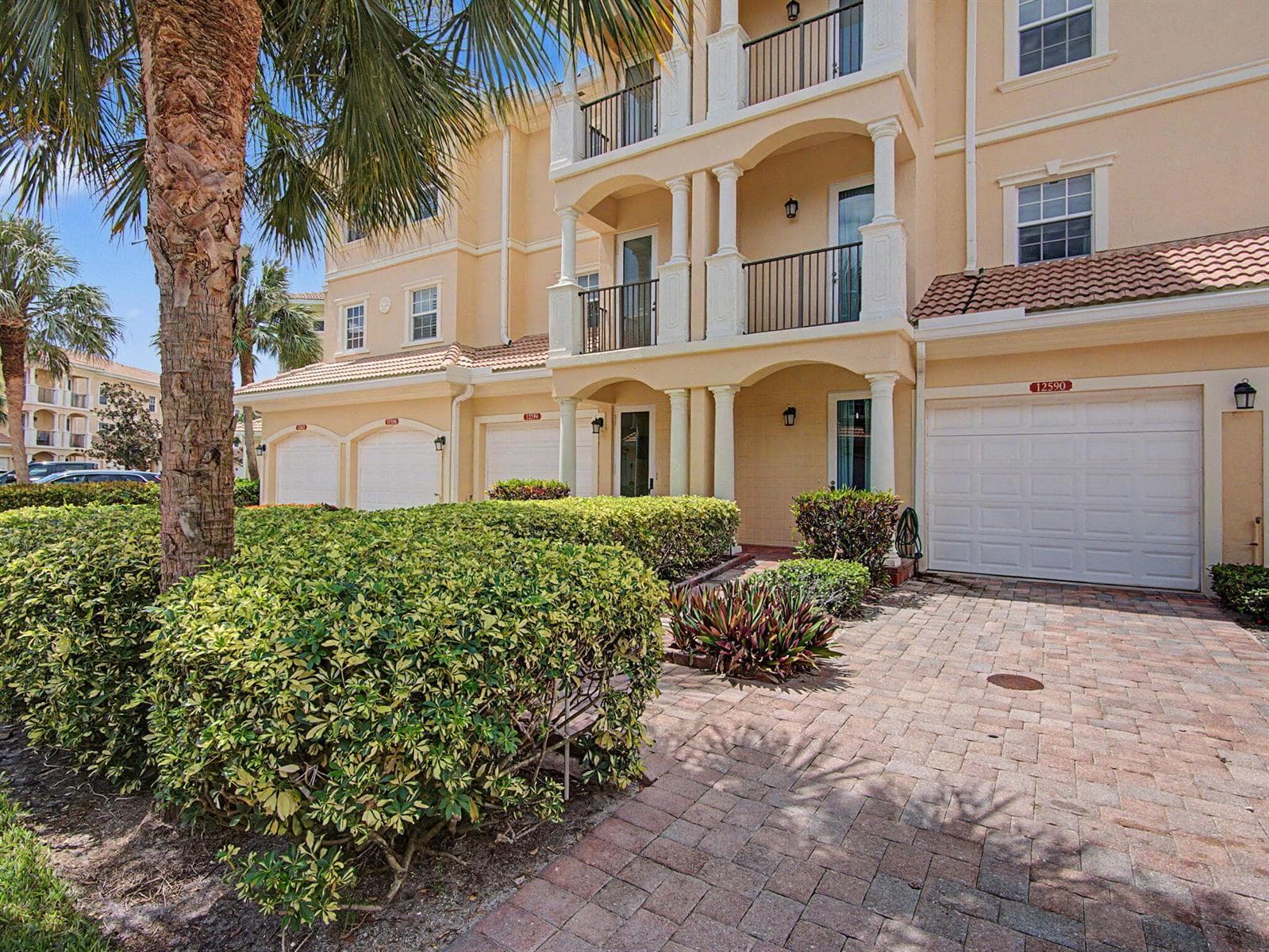 12590 SE Old Cypress Drive, Hobe Sound, FL 33455 — zdjęcie 2