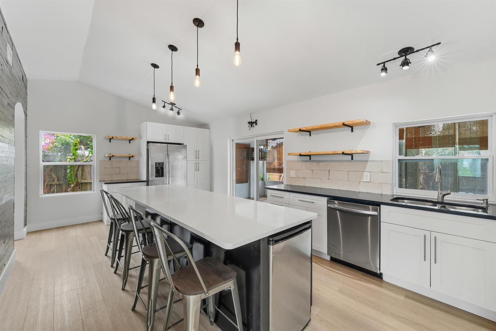 1127 NW 9th Street, Boynton Beach, FL 33426 — zdjęcie 2