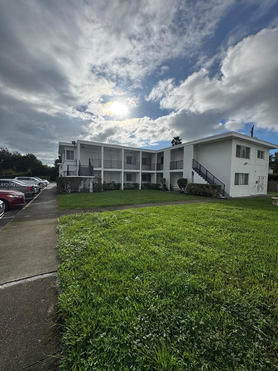 670 NE 88th Ter # 5, Miami, FL 33138 — zdjęcie 2