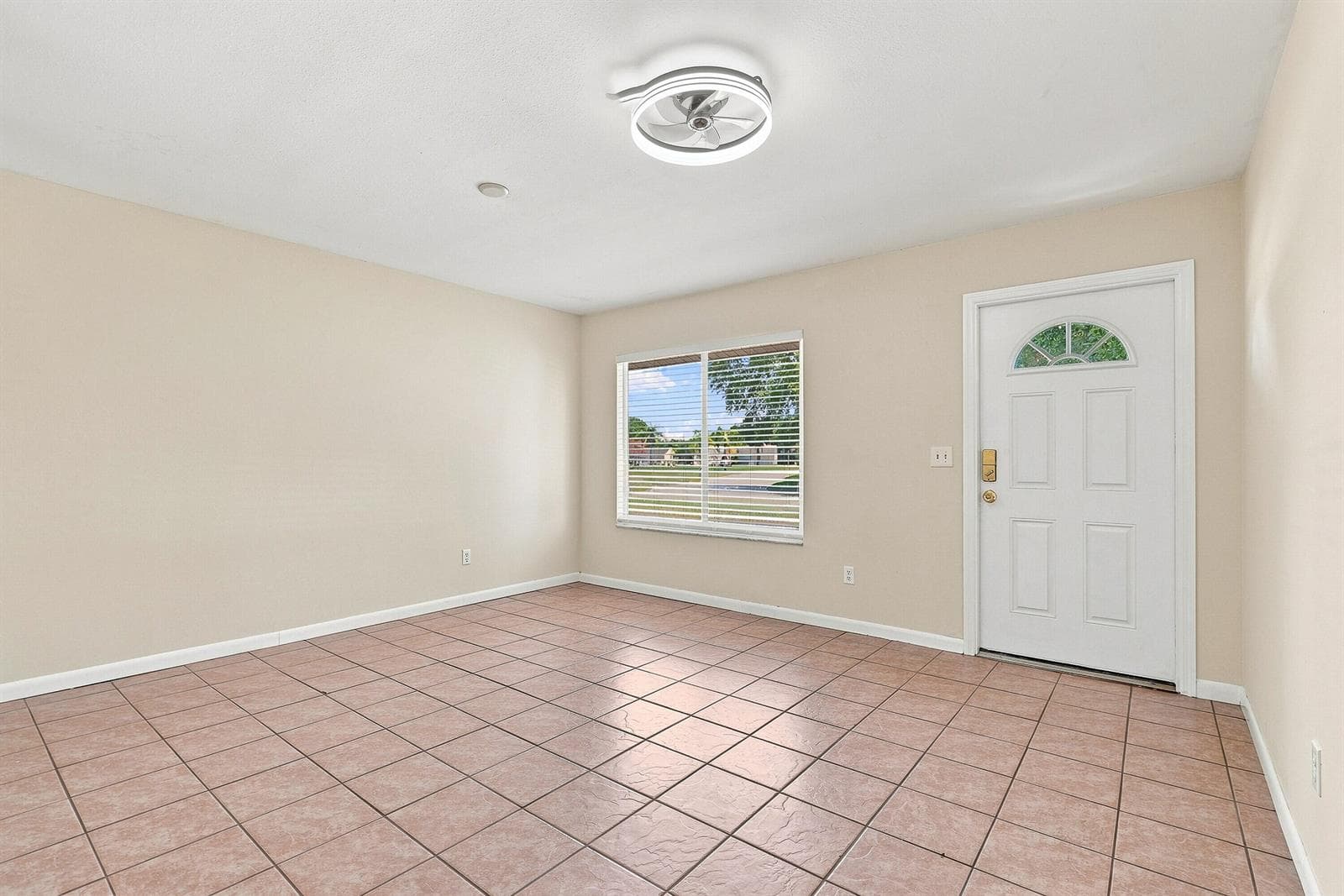 484 SW EASTPORT Circle, Port St. Lucie, FL 34953 — zdjęcie 4