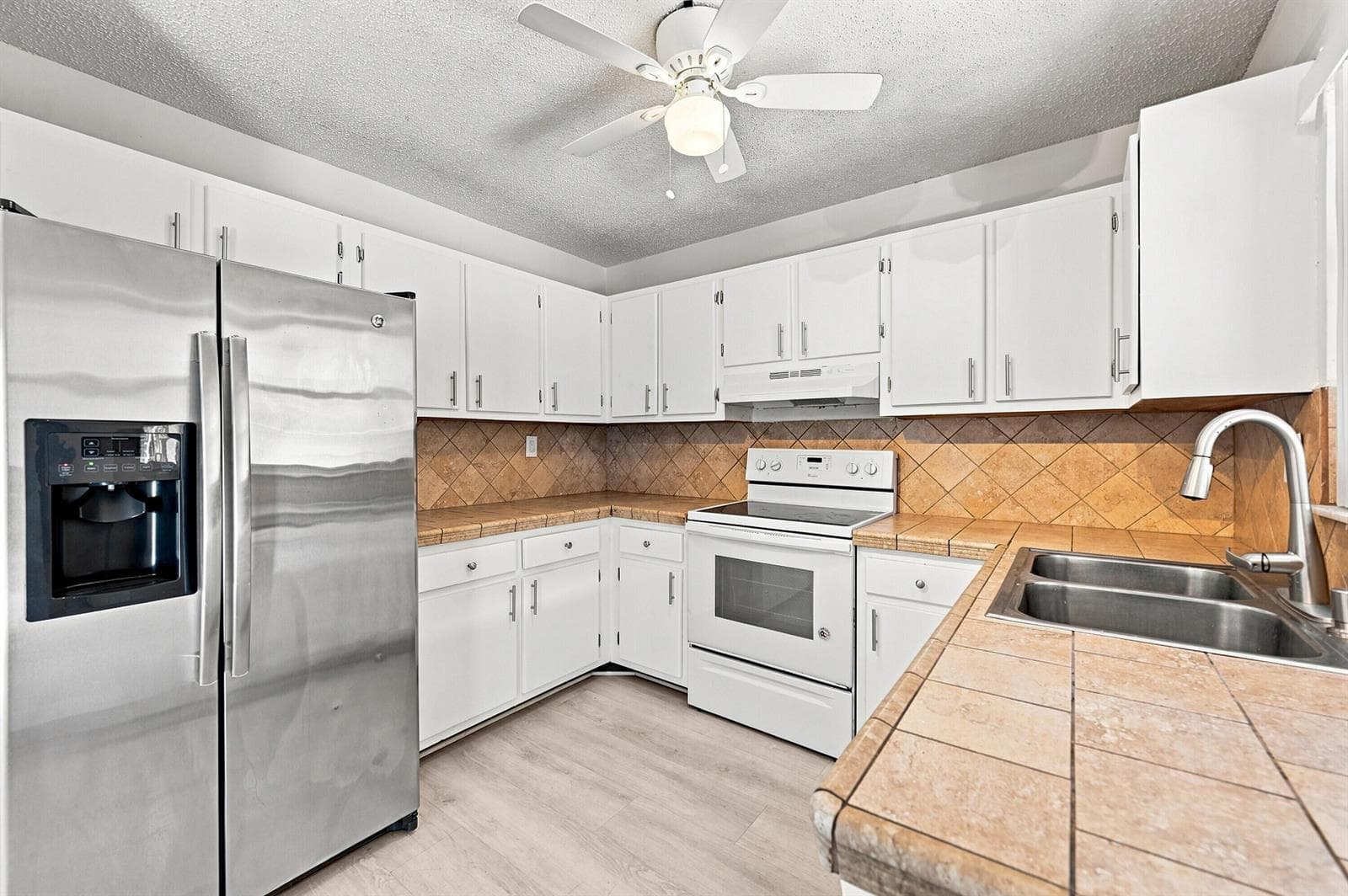 4408 NW 4TH Avenue, Deerfield Beach, FL 33064 — zdjęcie 3