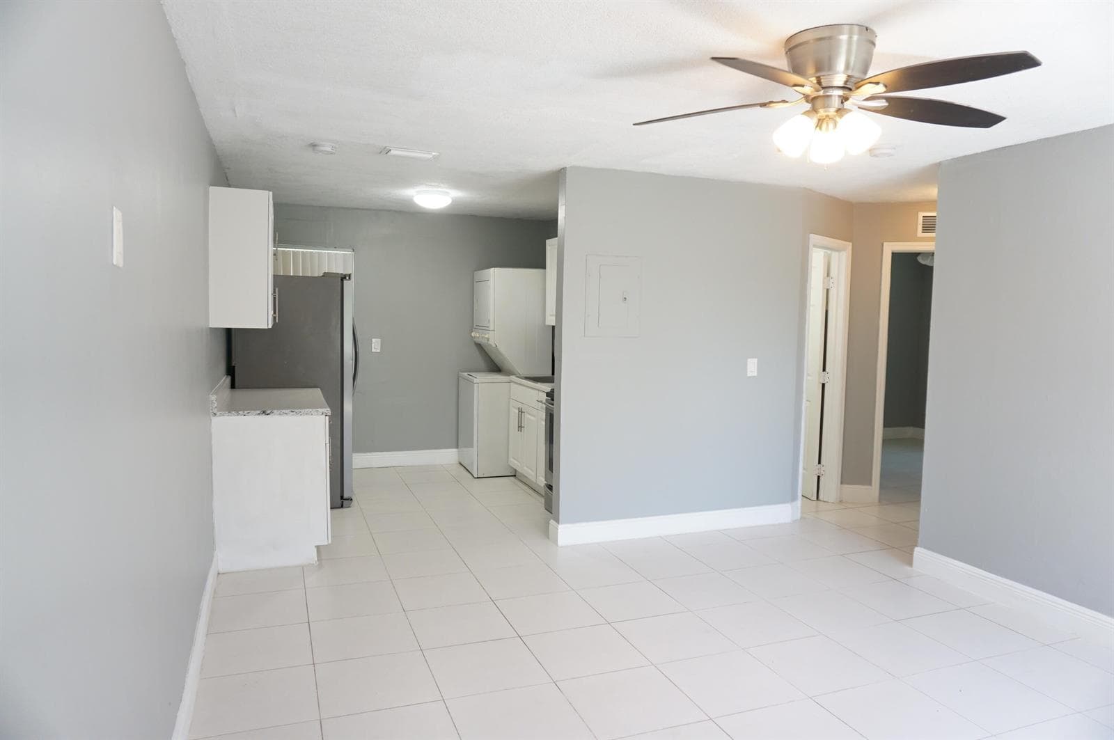 1456 W 29TH Street # 1, Riviera Beach, FL 33404 — zdjęcie 4