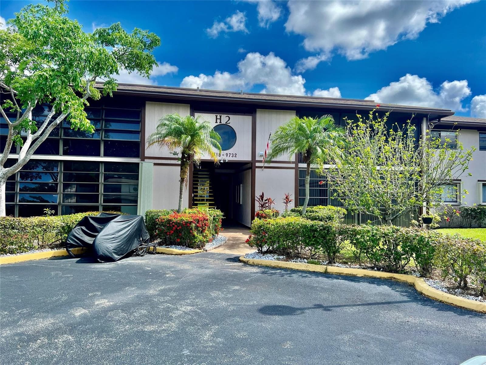 9718 S BELFORT Circle # 108, Tamarac, FL 33321