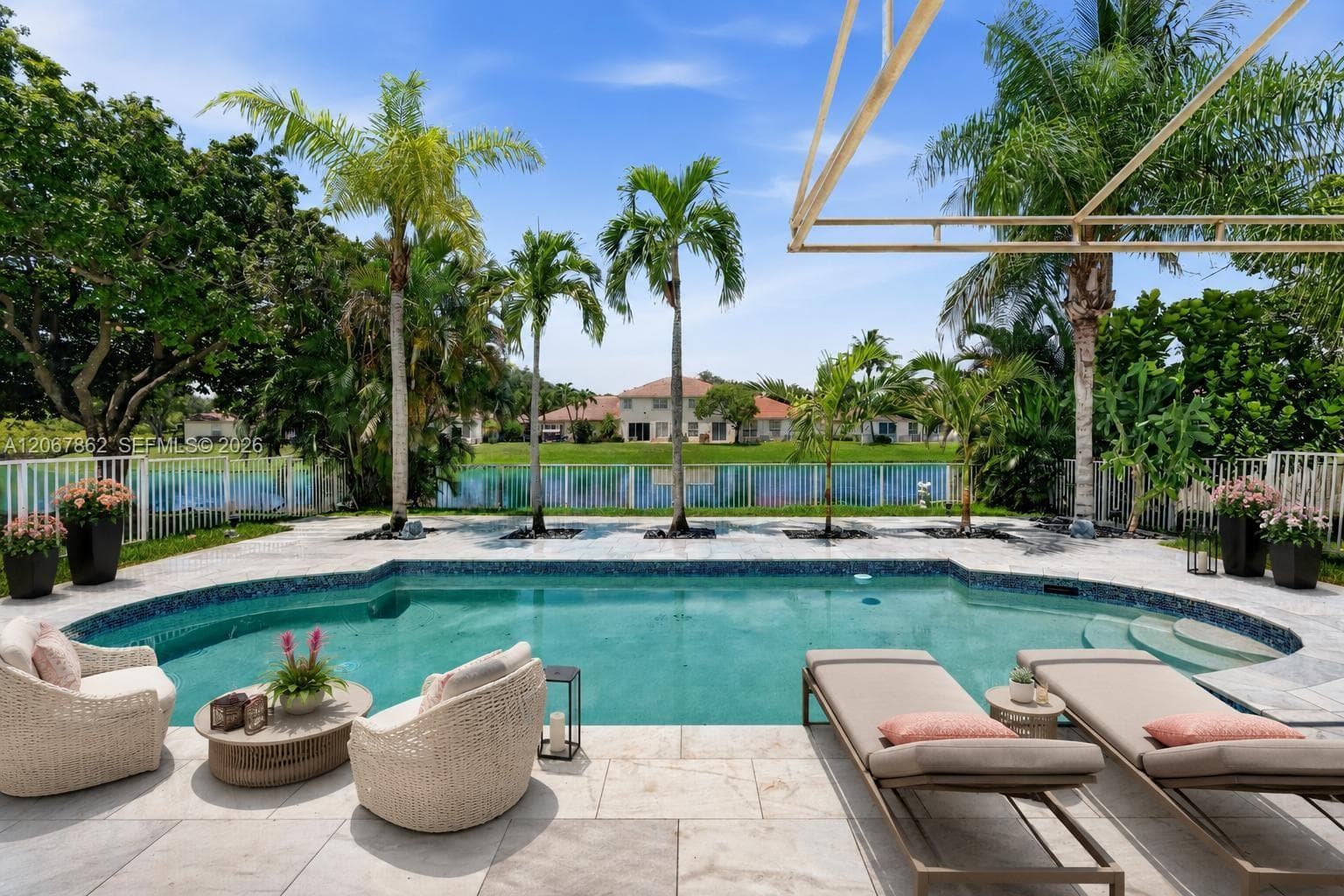 1800 NW 78th Ave, Pembroke Pines, FL 33024 — zdjęcie 2