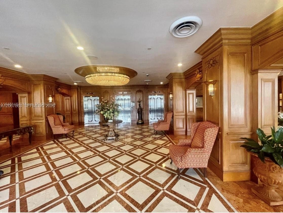 700 Biltmore Way # 818, Coral Gables, FL 33134