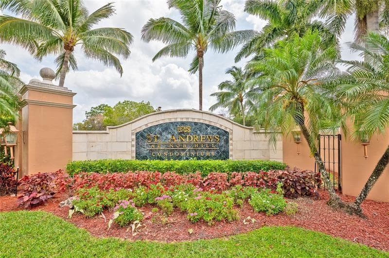 8020 N NOB HILL Road # 206, Tamarac, FL 33321