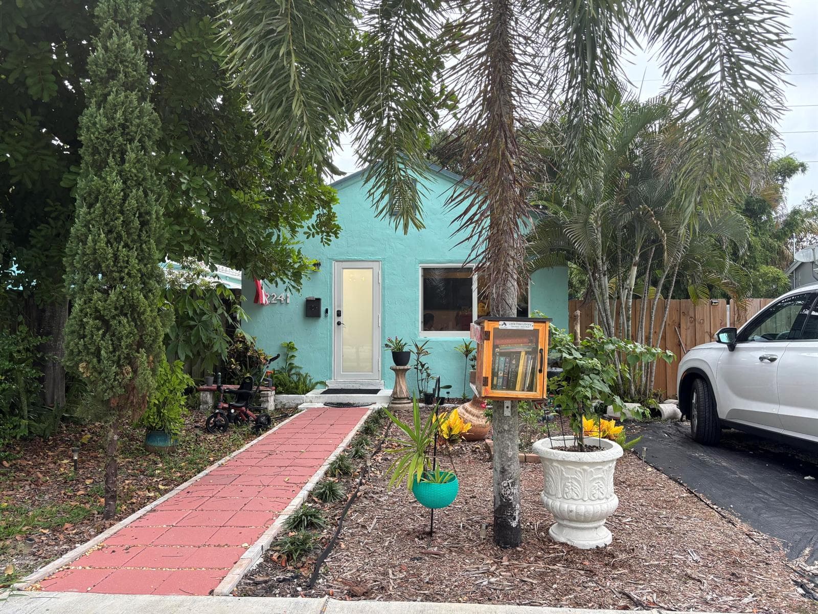 2241 ARTHUR Street, Hollywood, FL 33020