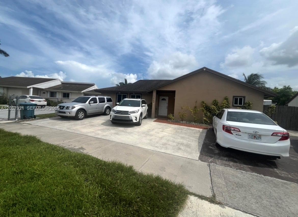 12242 SW 210th St, Miami, FL 33177 — zdjęcie 2