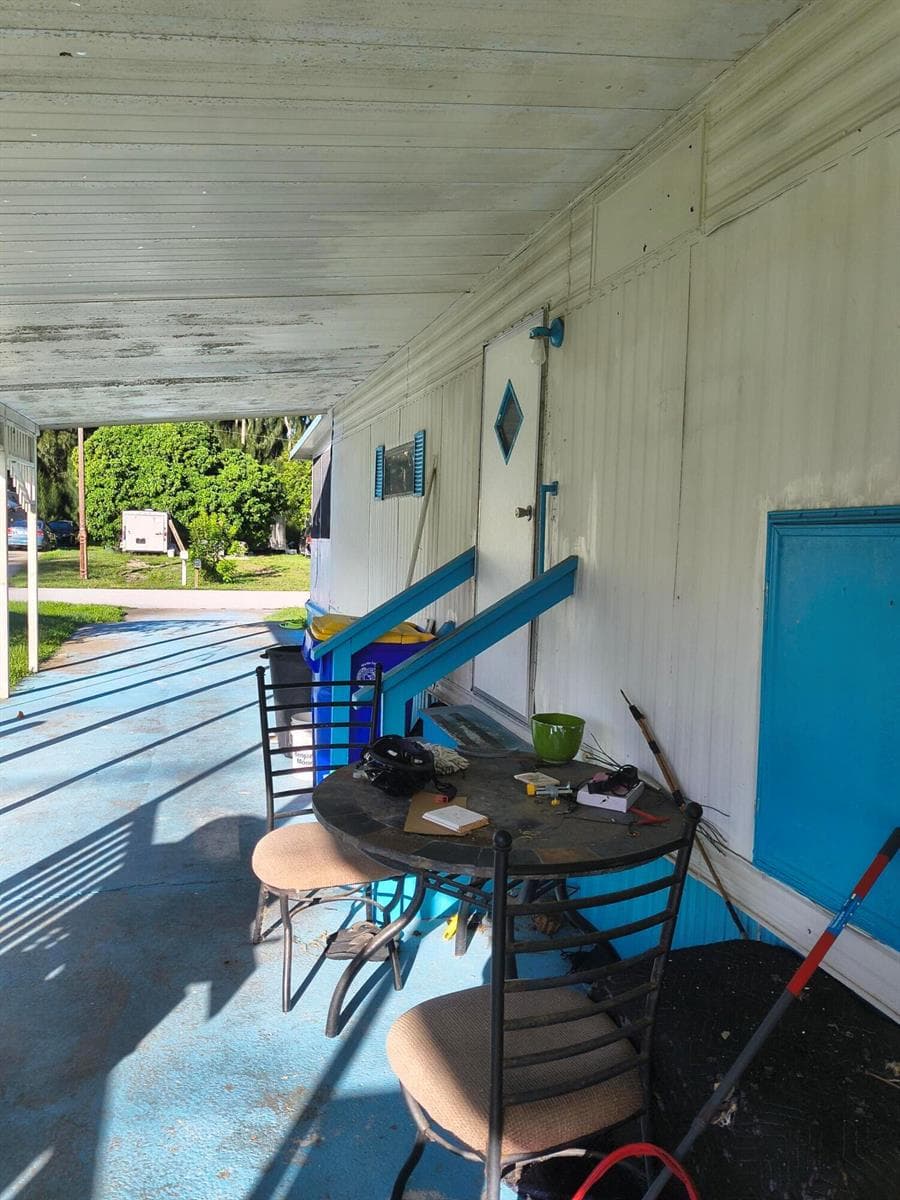 8294 SE SANDY Lane, Hobe Sound, FL 33455 — zdjęcie 3