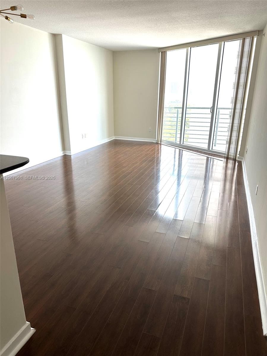335 S Biscayne Blvd # 1802, Miami, FL 33131