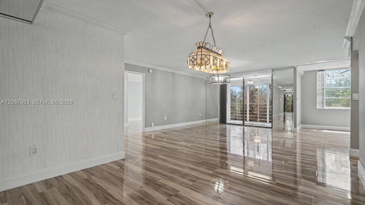 1300 Saint Charles Pl # 417, Pembroke Pines, FL 33026 — zdjęcie 3