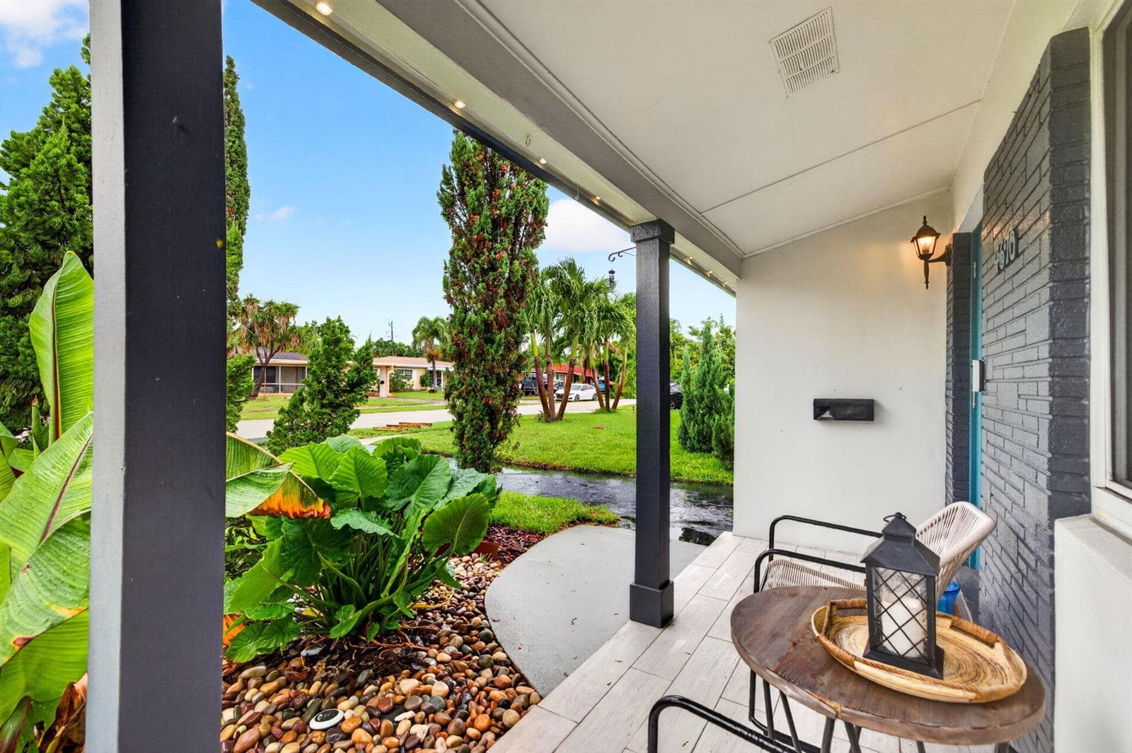 4670 NE 4TH Avenue, Oakland Park, FL 33334 — zdjęcie 4