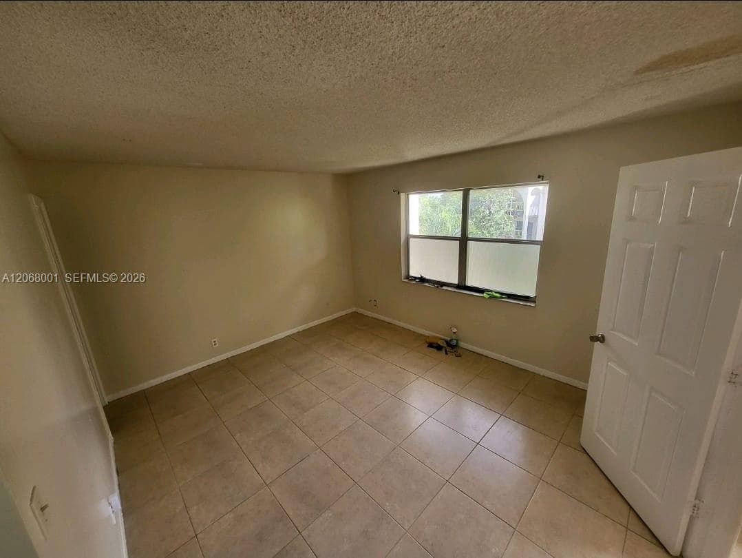 3360 Spanish Moss Ter # 412, Lauderhill, FL 33319 — zdjęcie 2