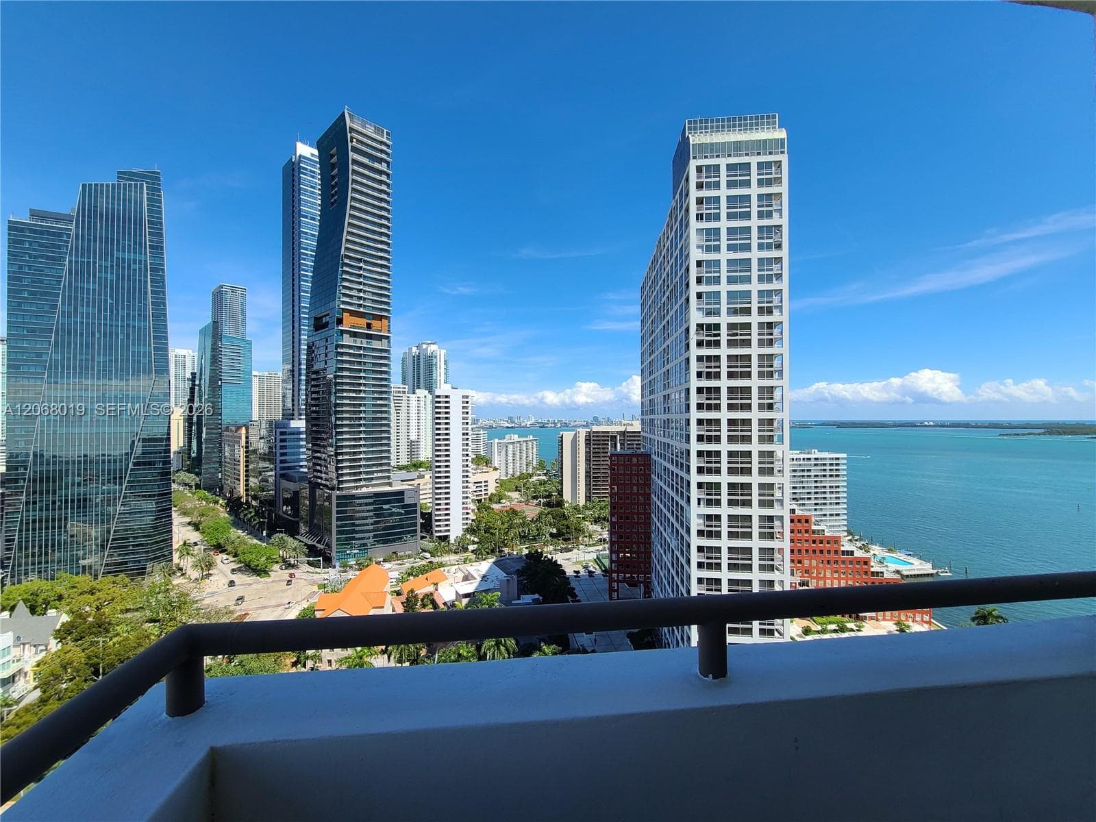 1581 Brickell Ave 2- Prking # 1907, Miami, FL 33129 — zdjęcie 4