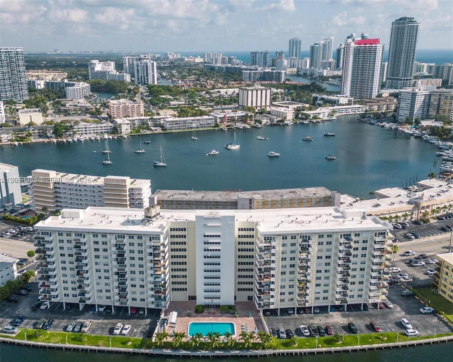 401 Golden Isles Dr # 503, Hallandale Beach, FL 33009 — zdjęcie 3