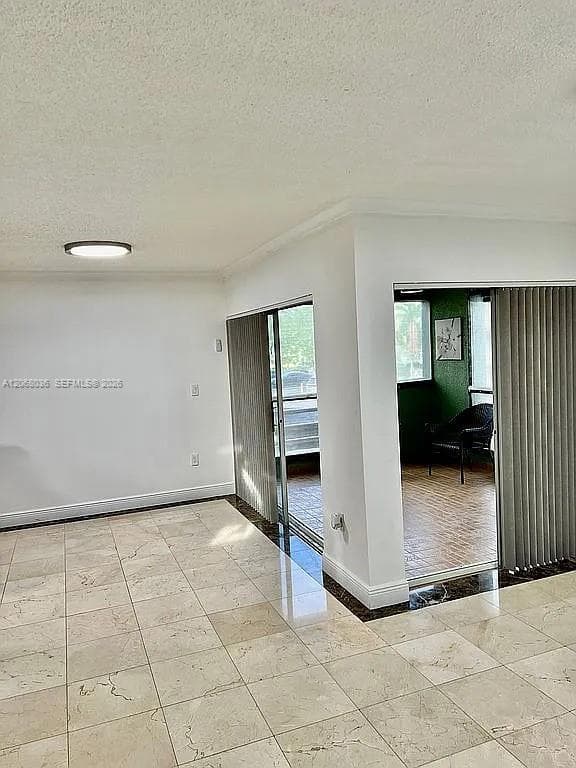 11183 NW 7th St # 204-20, Miami, FL 33172 — zdjęcie 3