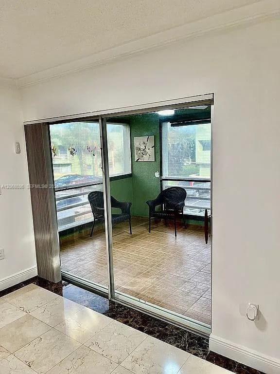 11183 NW 7th St # 204-20, Miami, FL 33172 — zdjęcie 5