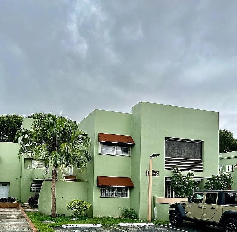 11183 NW 7th St # 204-20, Miami, FL 33172 — zdjęcie 4