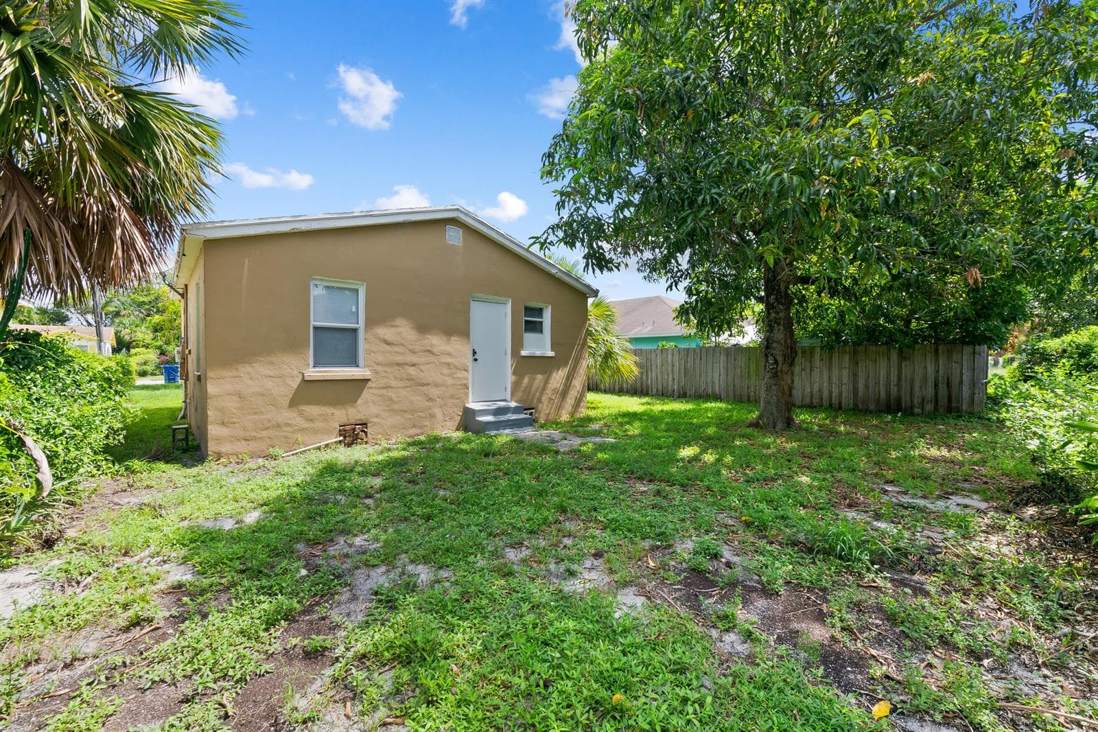 649 W 10TH Street, Riviera Beach, FL 33404 — zdjęcie 5