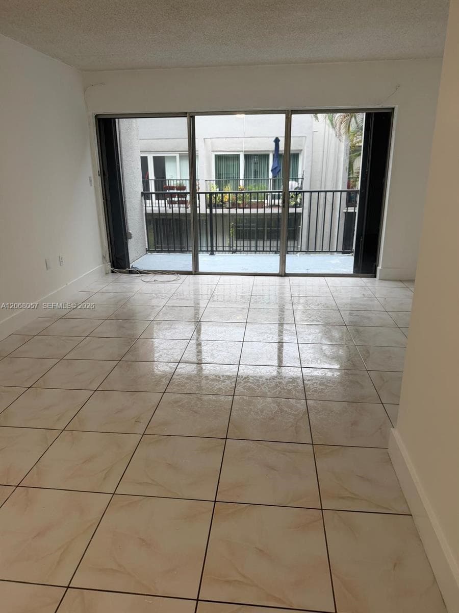 30 NW 87th Ave # C223, Miami, FL 33172 — zdjęcie 4