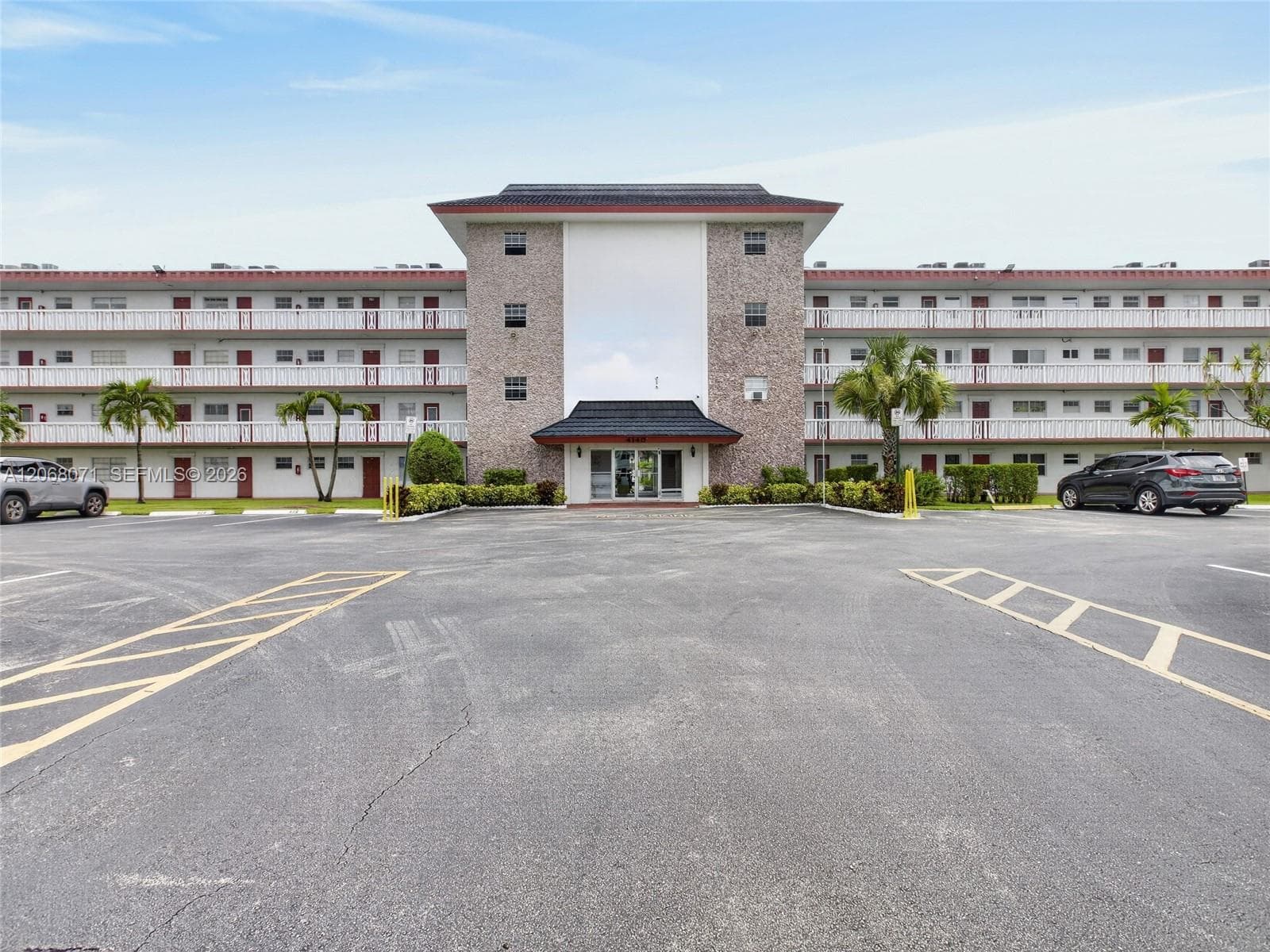 4140 NW 44th Ave # 408, Lauderdale Lakes, FL 33319 — zdjęcie 3