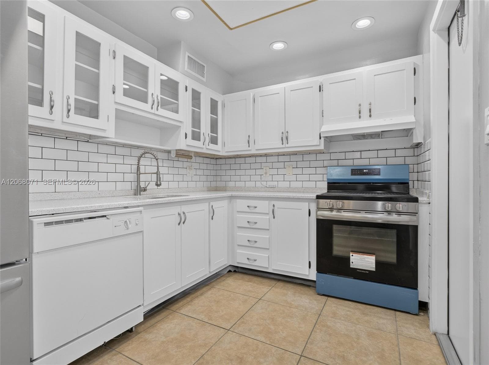 4140 NW 44th Ave # 408, Lauderdale Lakes, FL 33319 — zdjęcie 5