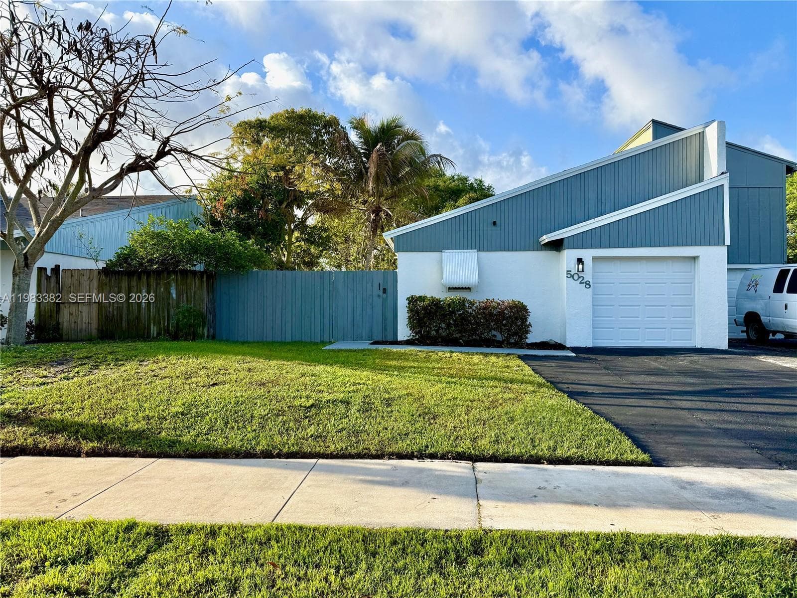 5028 NW 6TH Street, Delray Beach, FL 33445