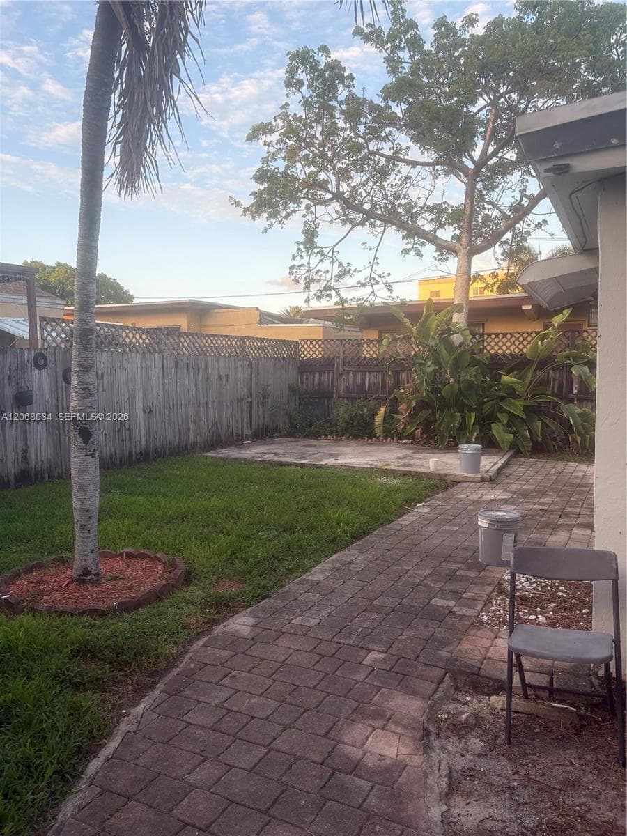 1806 Funston St # Rear, Hollywood, FL 33020 — zdjęcie 3