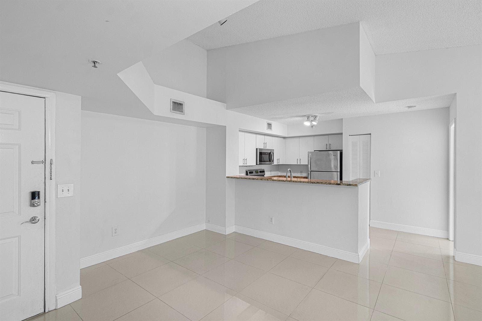 131 Yacht Club Way # 307, Hypoluxo, FL 33462 — zdjęcie 3