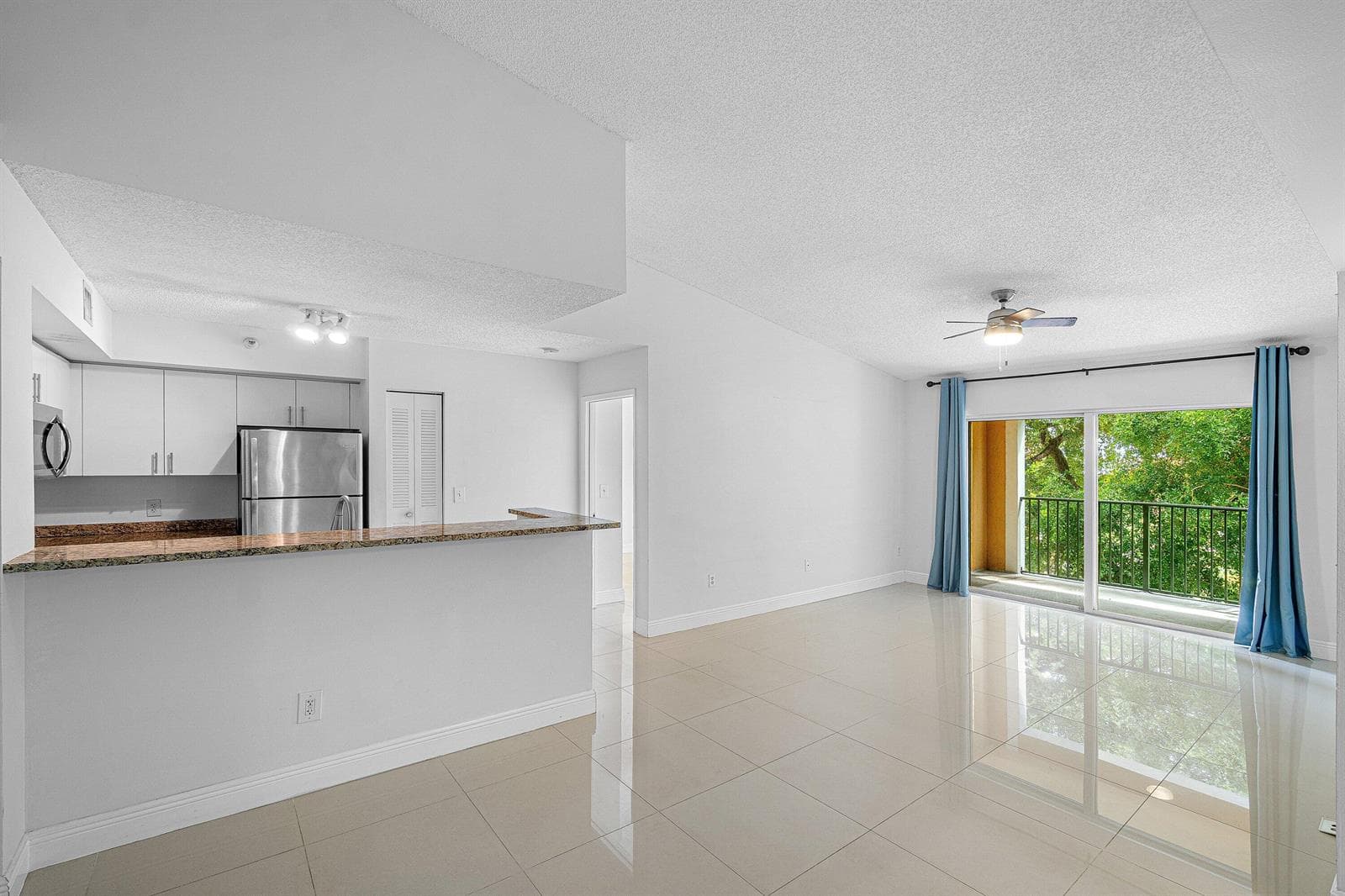 131 Yacht Club Way # 307, Hypoluxo, FL 33462 — zdjęcie 4