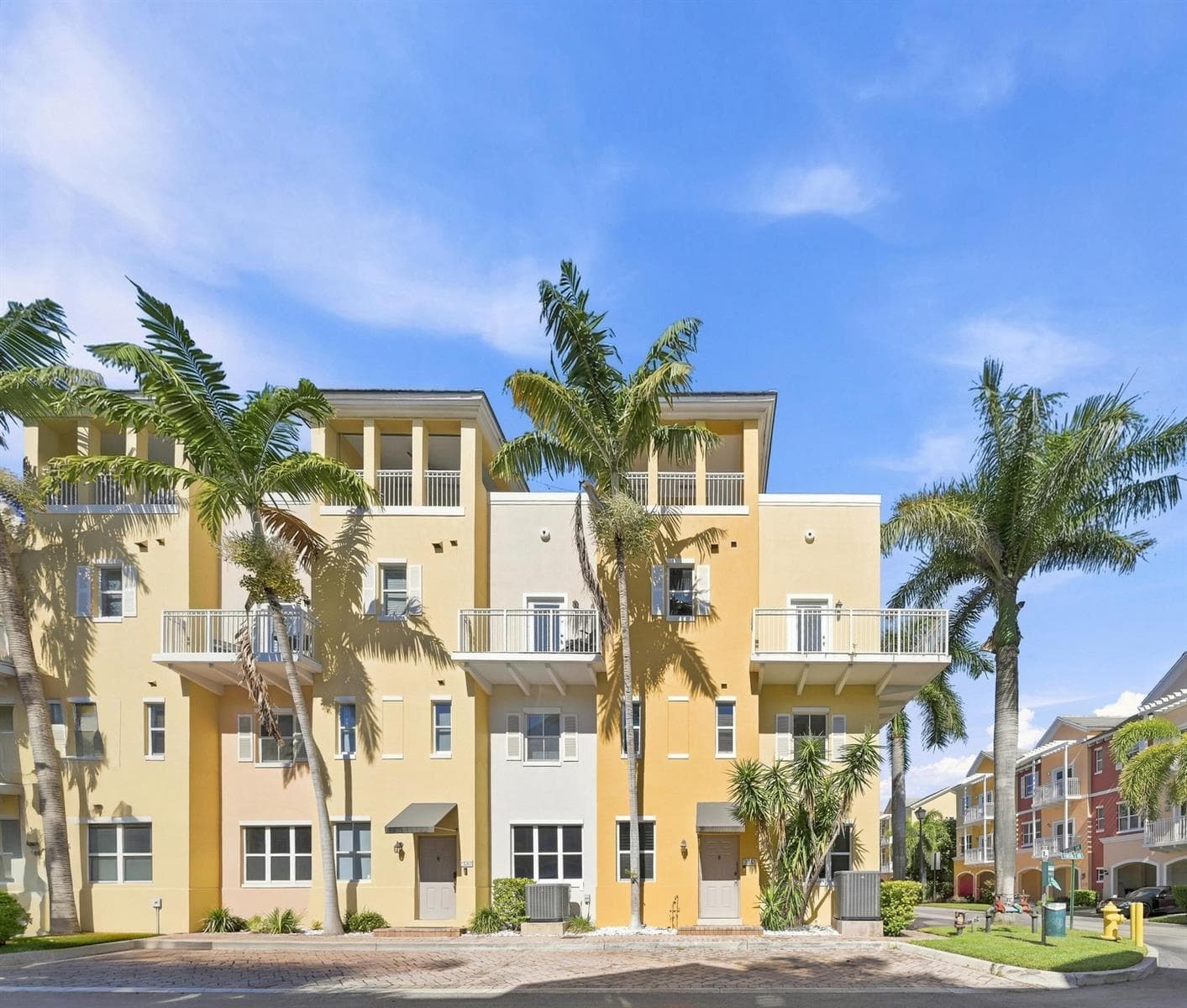 2332 Vintage Drive, Lighthouse Point, FL 33064