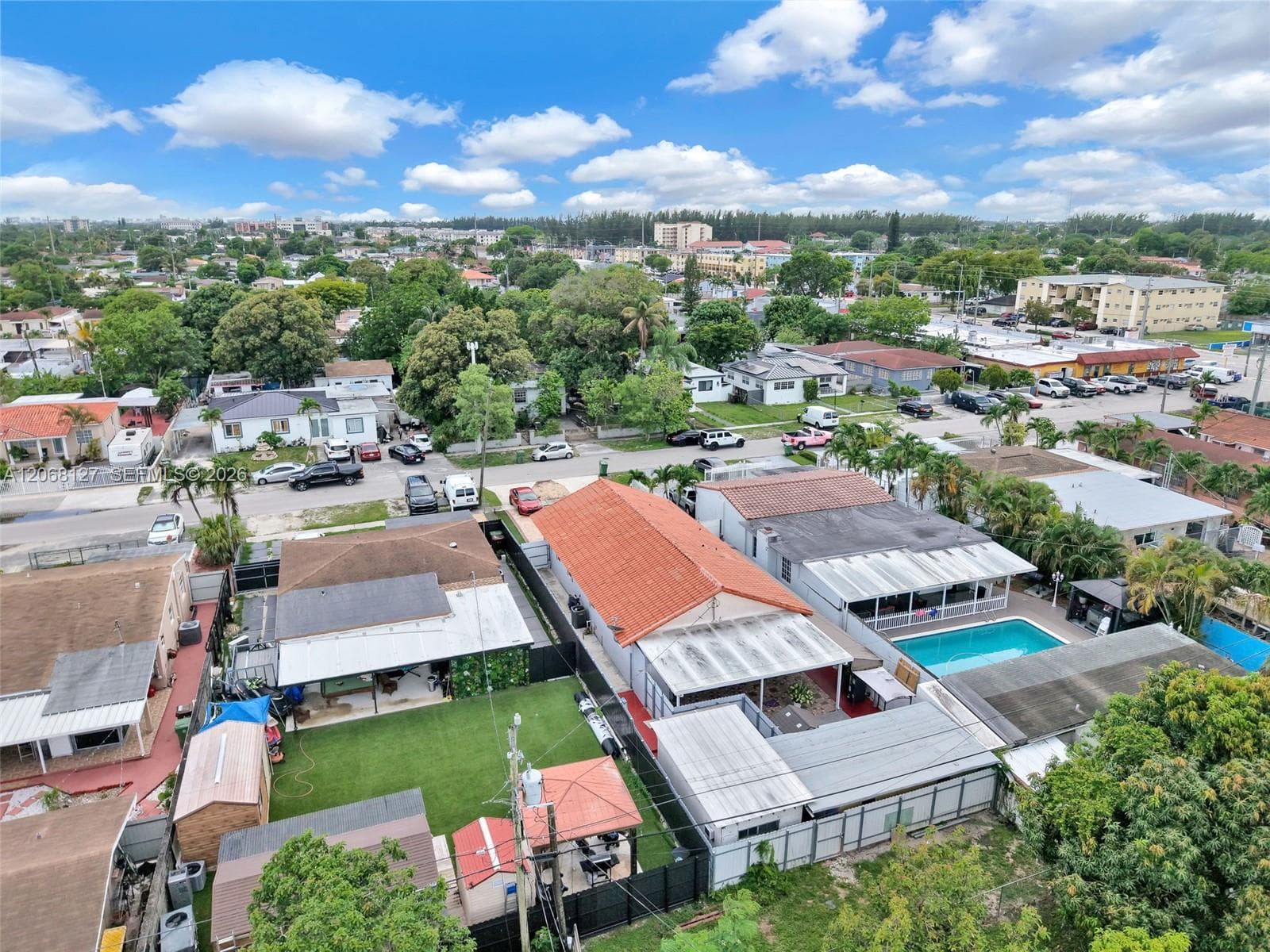 451 E 37st, Hialeah, FL 33013 — zdjęcie 2