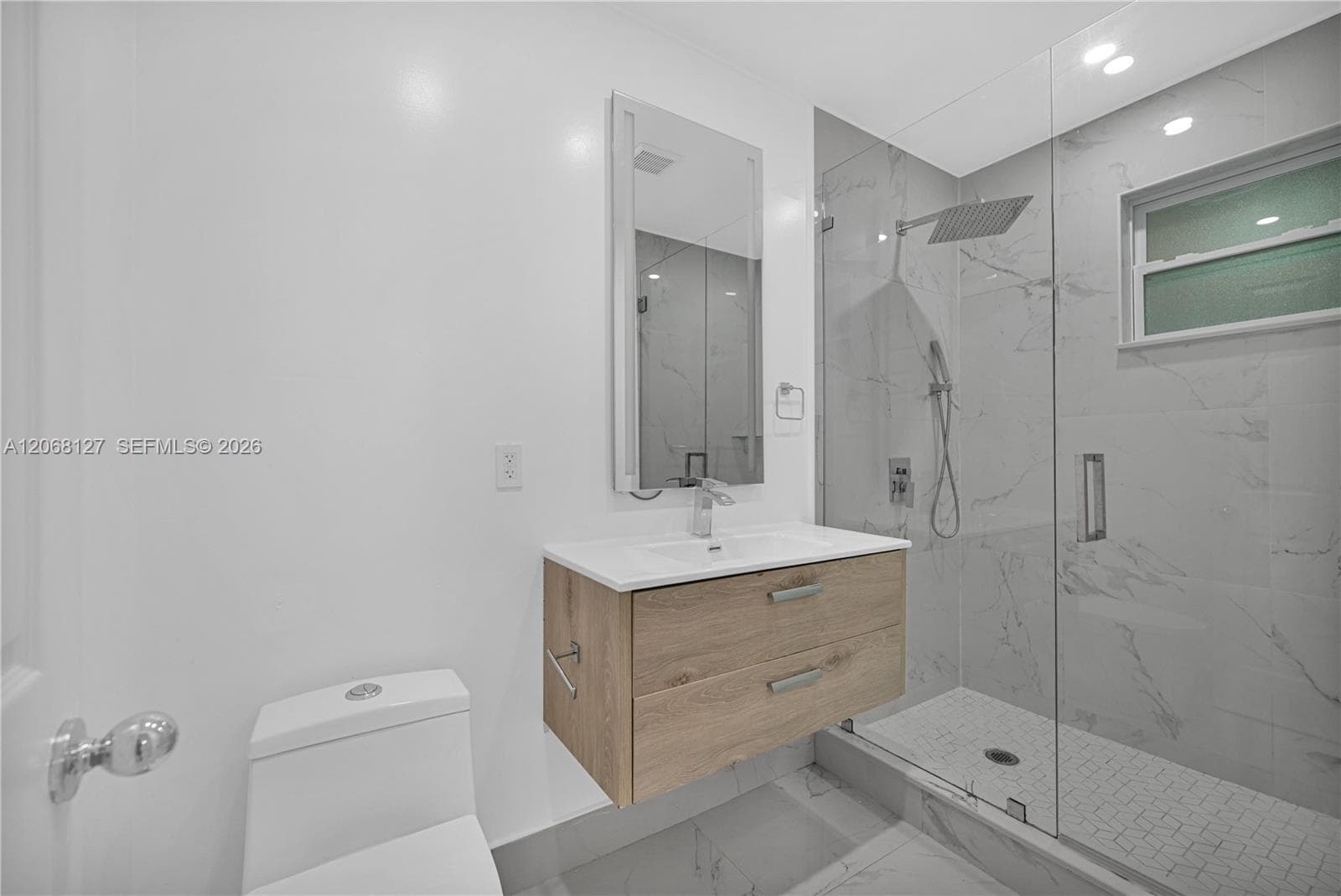 451 E 37st, Hialeah, FL 33013 — zdjęcie 4
