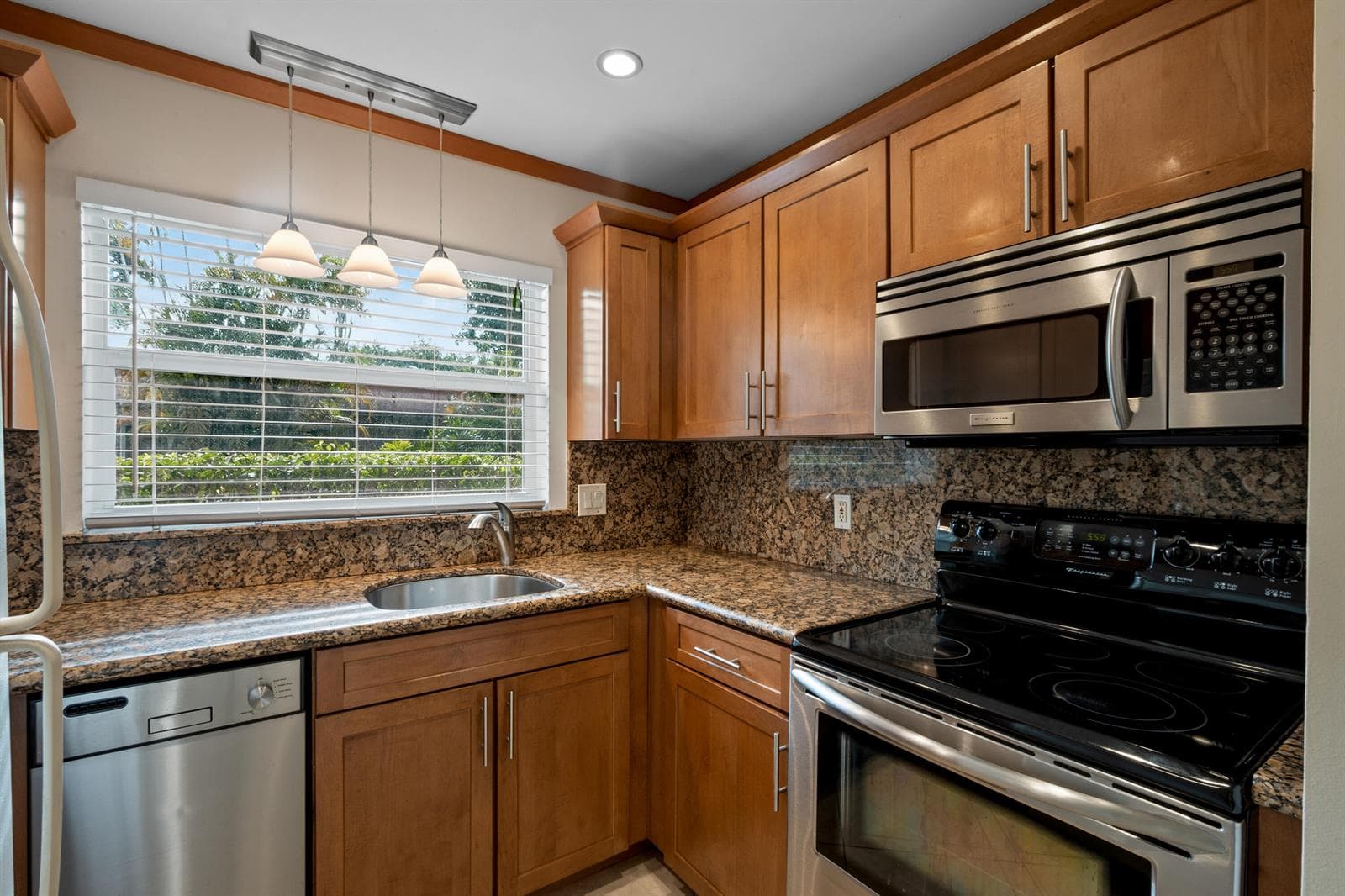 1106 NE 16th Court # 2, Fort Lauderdale, FL 33305 — zdjęcie 2