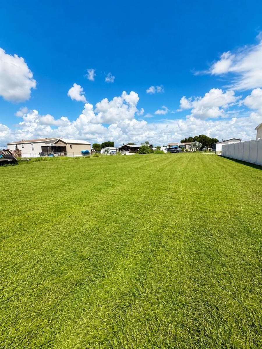 1041 ORANGE Loop, Okeechobee, FL 34974