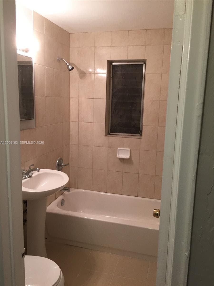 3911 W Flagler St # 2C, Miami, FL 33134 — zdjęcie 5
