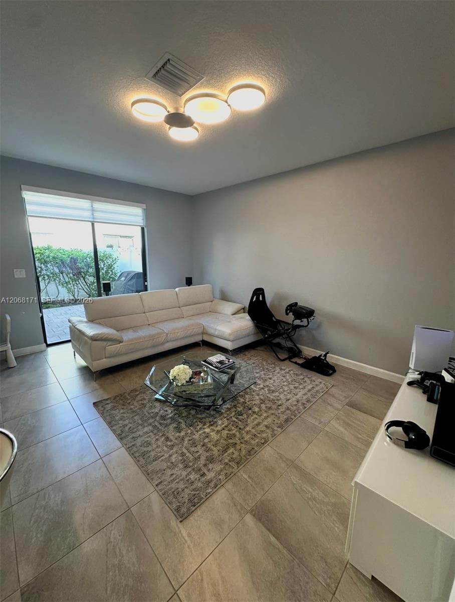 10377 W 34th Ct # 10377, Hialeah, FL 33018 — zdjęcie 4
