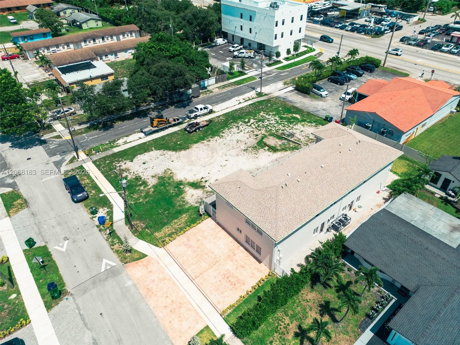 1000 NW 4 Ave, Hallandale Beach, FL 33009 — zdjęcie 2