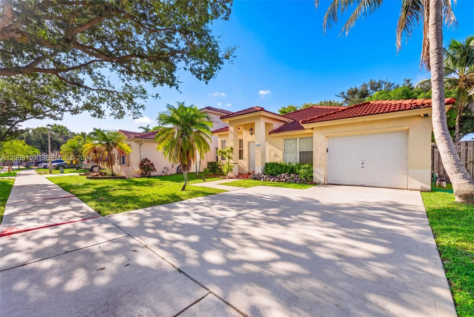 13976 S Cypress Cove Cir, Davie, FL 33325 — zdjęcie 2
