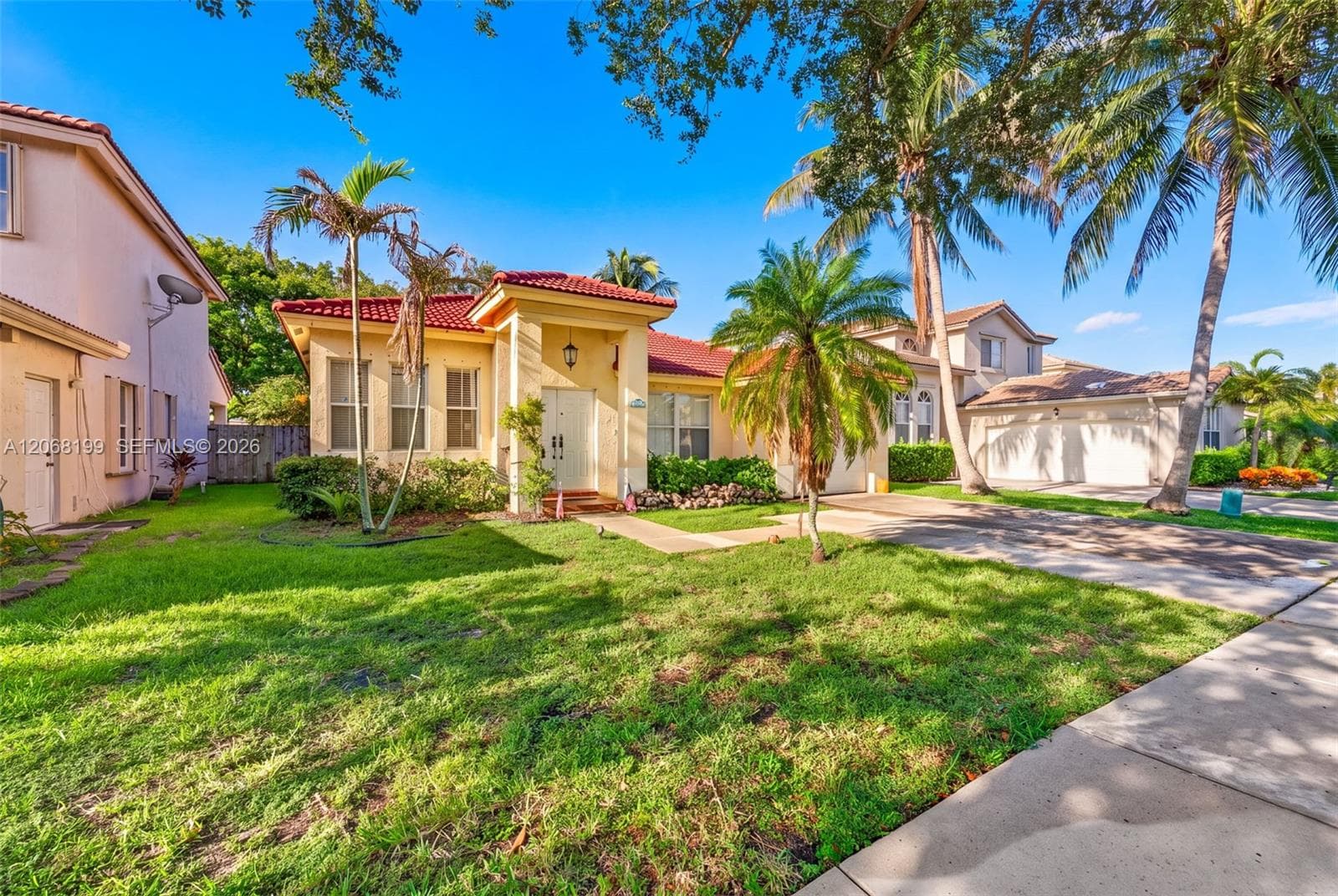 13976 S Cypress Cove Cir, Davie, FL 33325 — zdjęcie 3