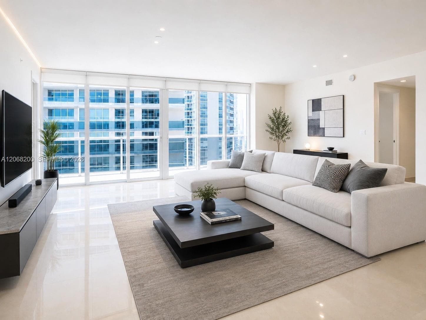 1800 S Ocean Dr # 1405, Hallandale Beach, FL 33009